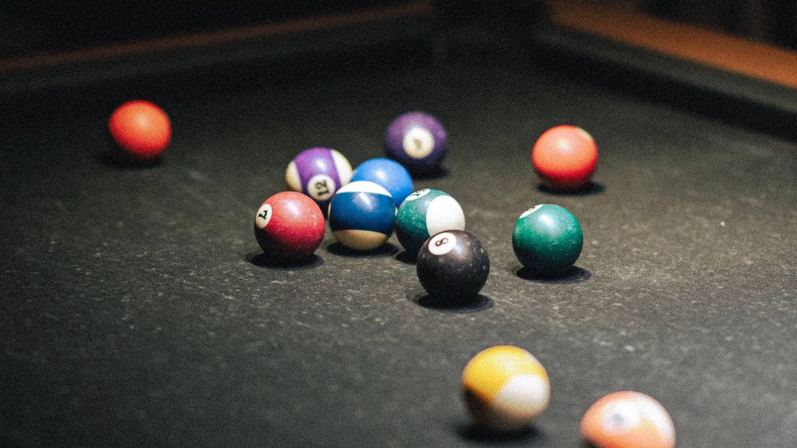 Kellys billiards bar